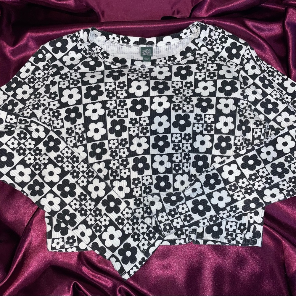 Wild fable long sleeve